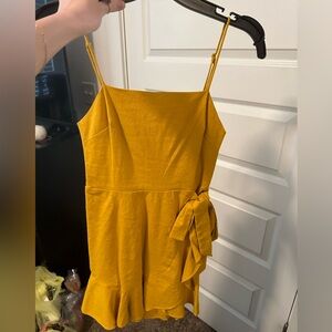 Cute yellow dress!